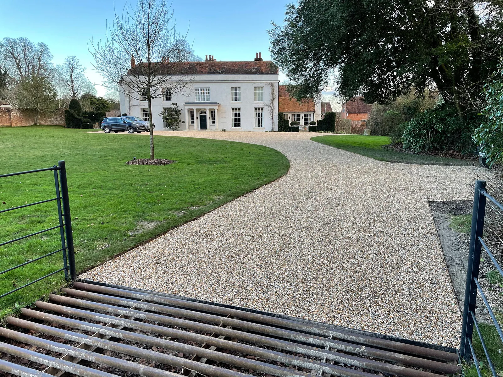DrivewaytoHouse